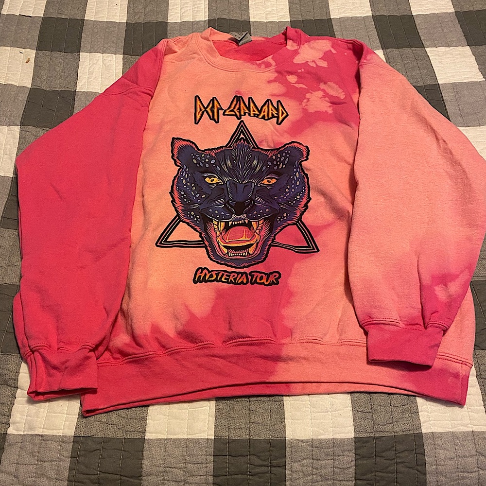 Def Leapard Size Large Pink Bleached Crew Neck Sweatshirt